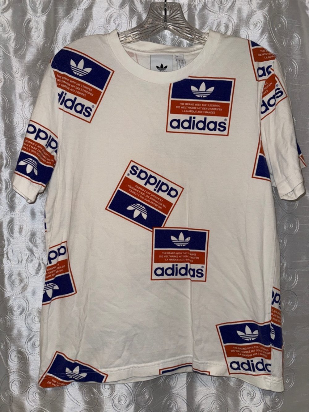 adidas Limited AOP Logo Tee Adult Size Small 🔥 P1